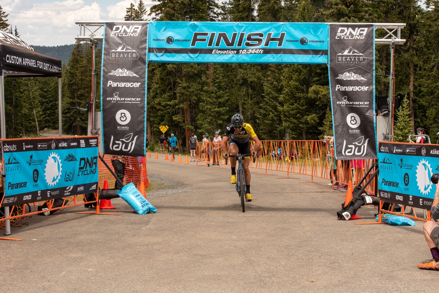 Jamey Driscoll (DNA Cycling-Mavic) crosses the line in 4th place. This is his 7th consecutive top-5 finish in 8 attempts. Photo: Steven L. Sheffield.